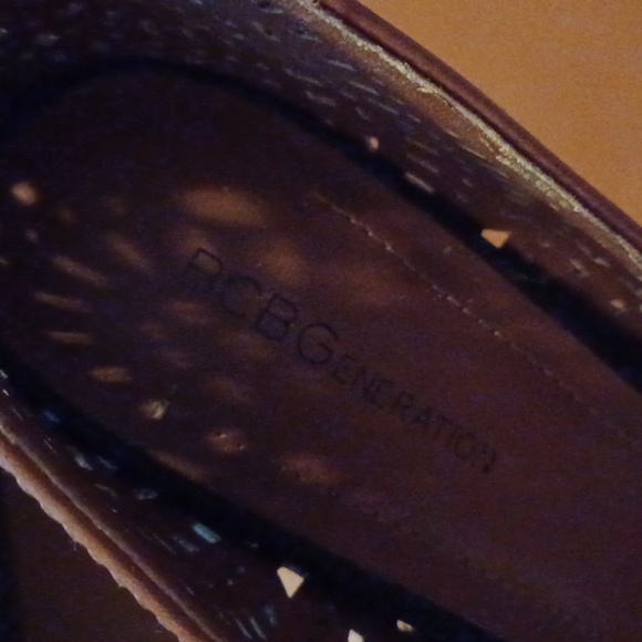 🌺BCBG Elegant Black and Brown Women's Heels - Picture 8 of 10